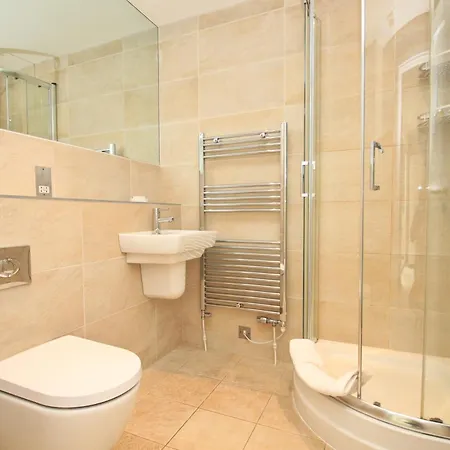 Close To Beach, Dogs Welcome, Private Garden Apartment *